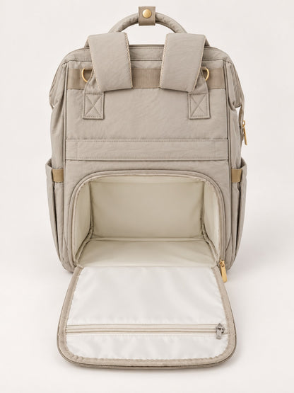 Compartiment inférieur du sac NEVA L'Essentiel ouvert par le dos, doublure lisse pour séparer le linge sale.